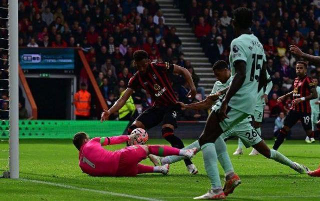 zuqiubifen-【英超】斯特林任意球弹出，切尔西0-0伯恩茅斯