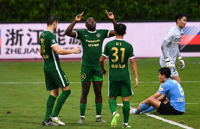 bifenzhibo-浙江犀利战术反制大连人 谢晖：压着他们打有点难